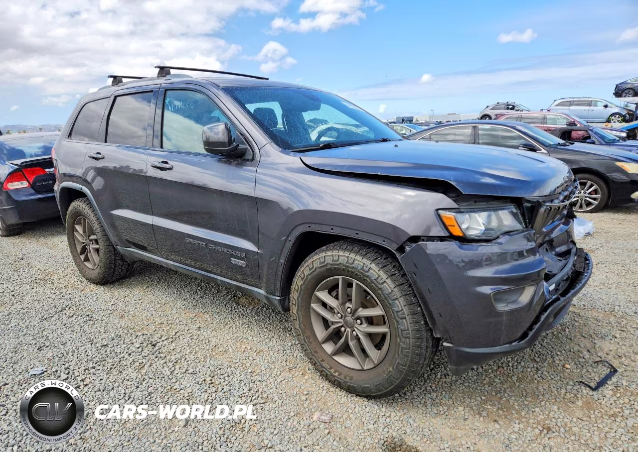 2016 Jeep Grand Cherokee Laredo VIN:1C4RJEAG7GC445776 - 4