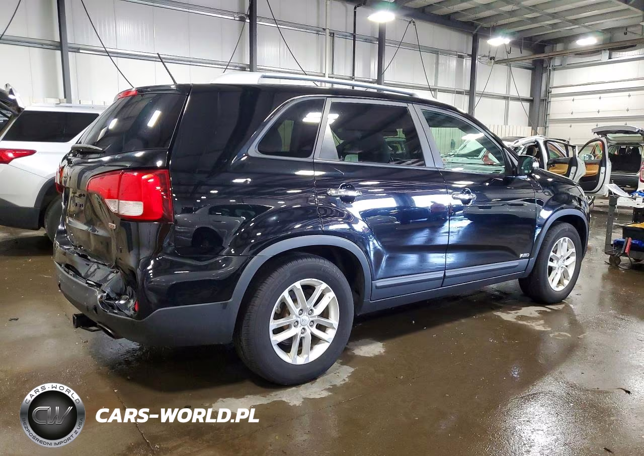 2014 Kia Sorento Lx VIN:5XYKTCA69EG477015 - 3