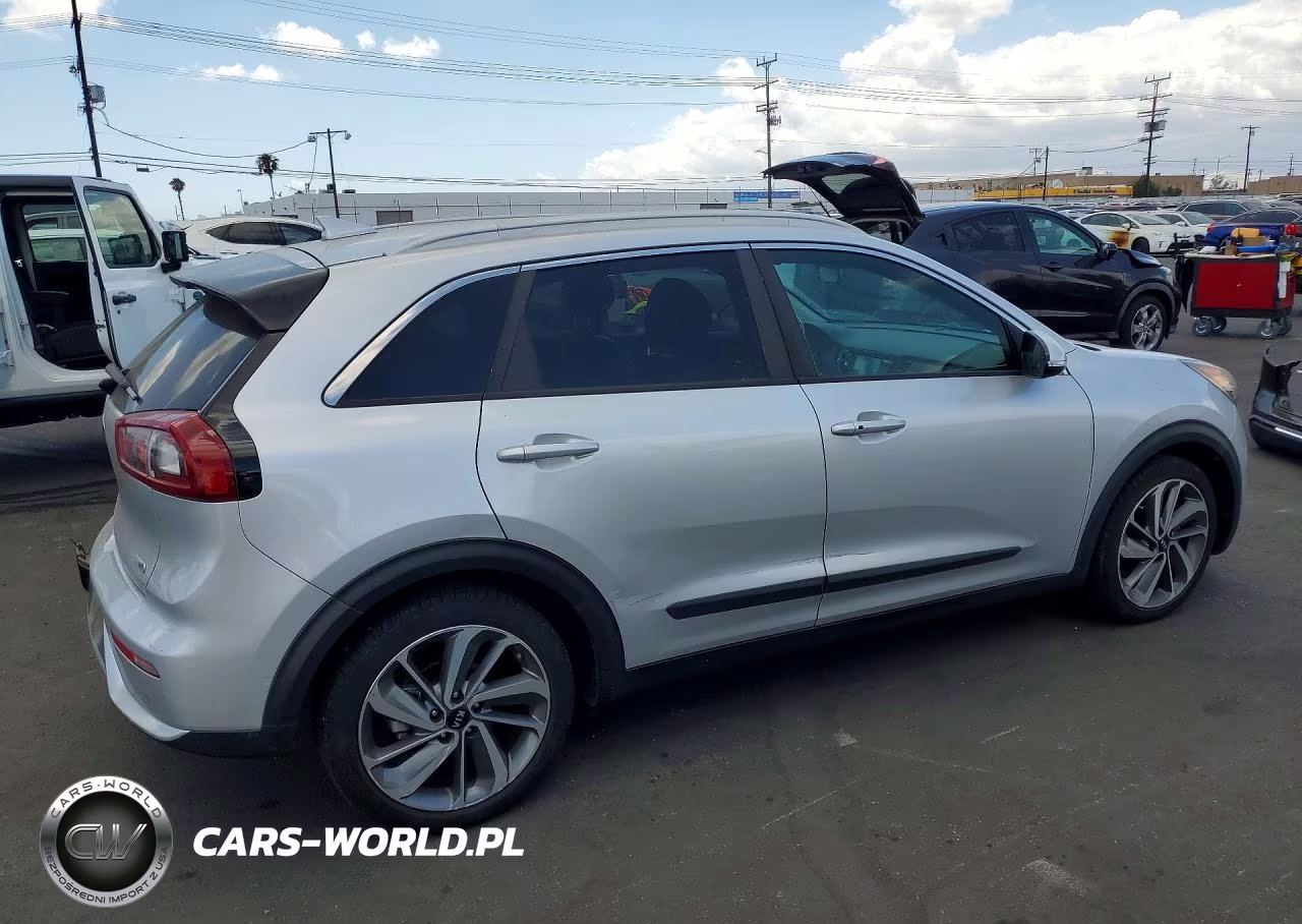 2017 Kia Niro Ex Touring VIN:KNDCE3LC4H5043096 - 3