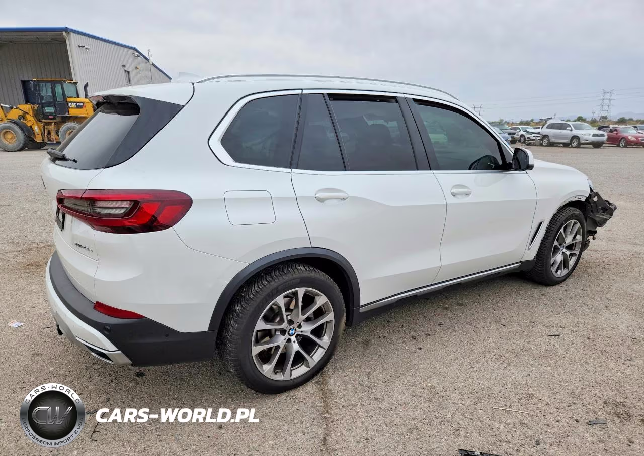 2021 BMW X5 xDrive45E VIN:5UXTA6C03M9E34909 - 3