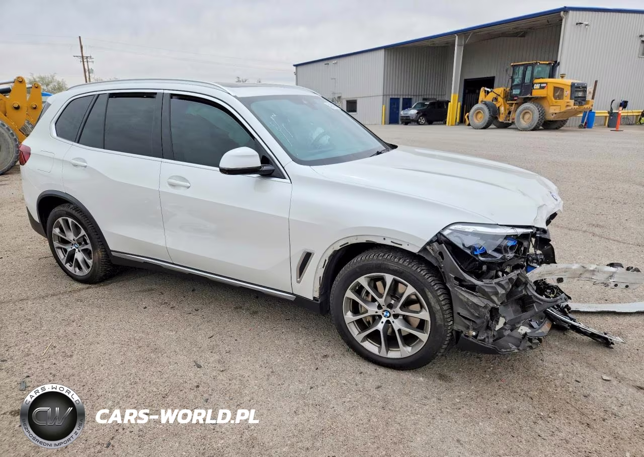 2021 BMW X5 xDrive45E VIN:5UXTA6C03M9E34909 - 4