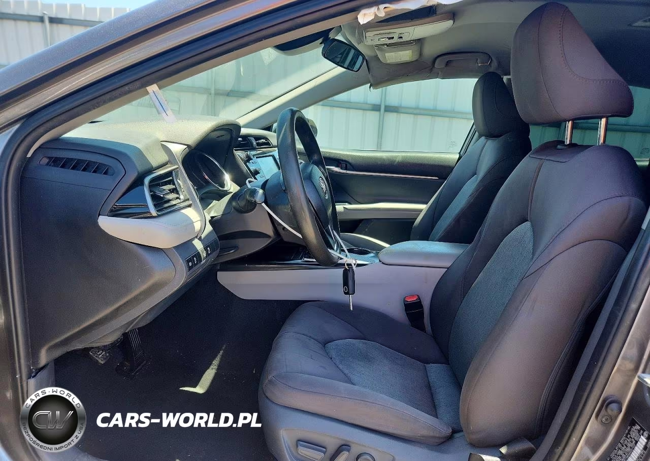 2019 Toyota Camry Le VIN:4T1B11HK4KU257123 - 7