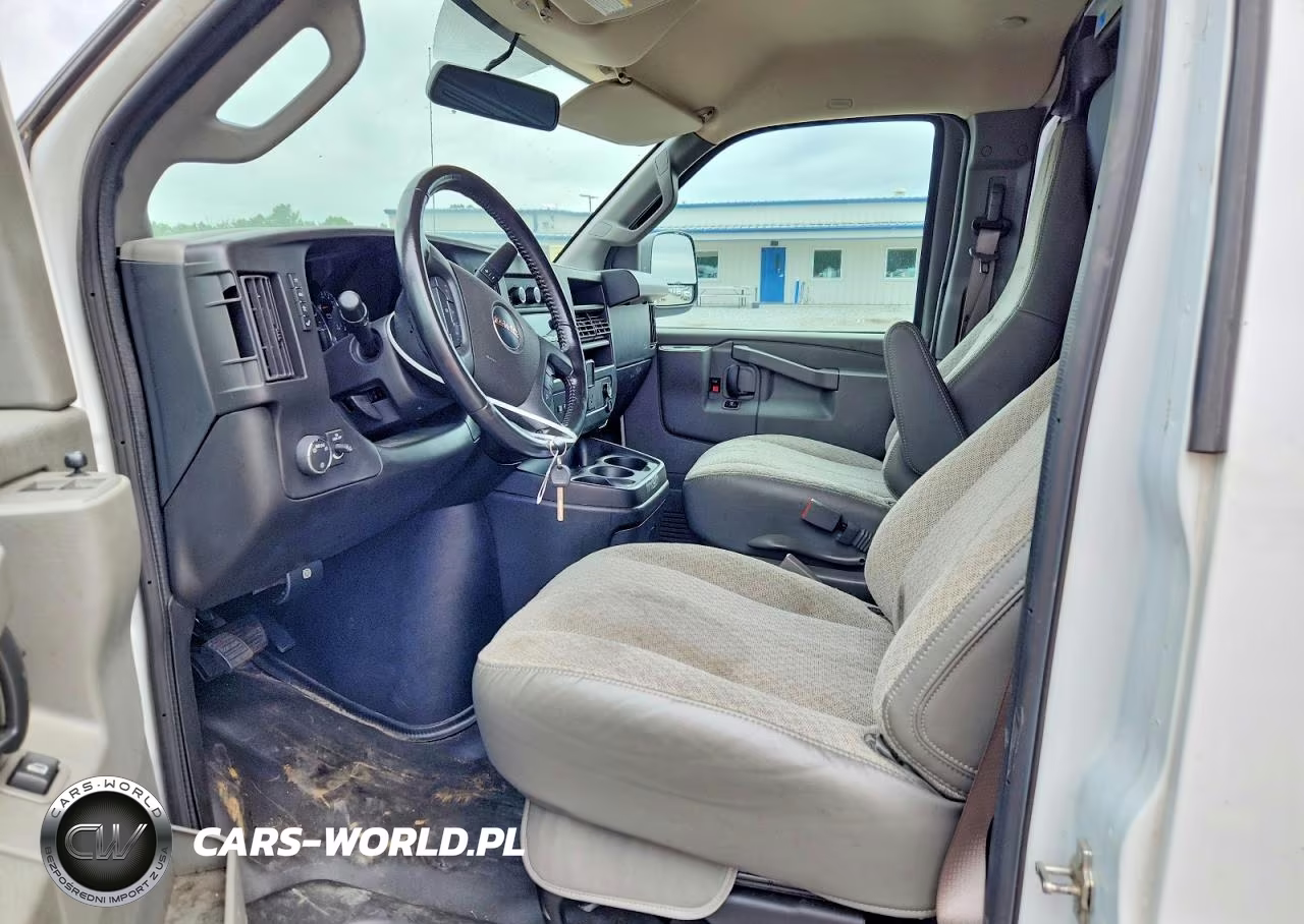 2023 GMC Savana G2500 VIN:1GTW7BFP1P1171656 - 7