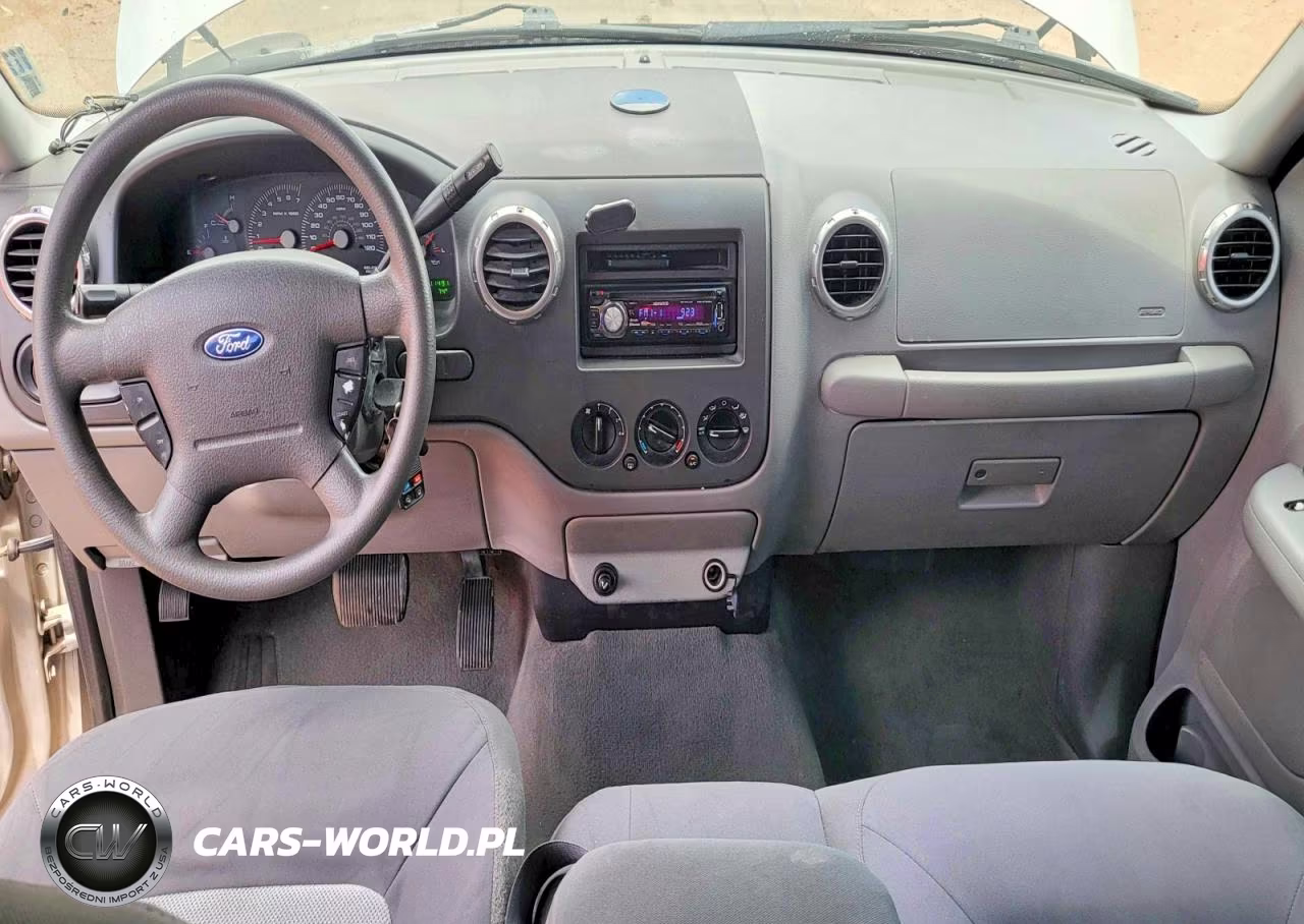 2004 Ford Expedition Xls VIN:1FMRU13W64LB74351 - 9