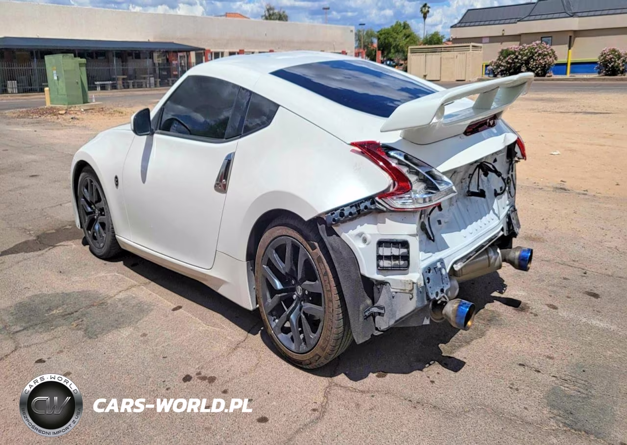 2018 Nissan 370Z VIN:JN1AZ4EH5JM572517 - 3