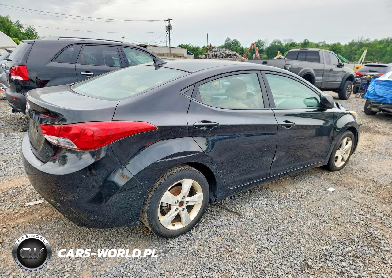 2012 Hyundai Elantra Gls VIN:5NPDH4AE5CH147093 - 3