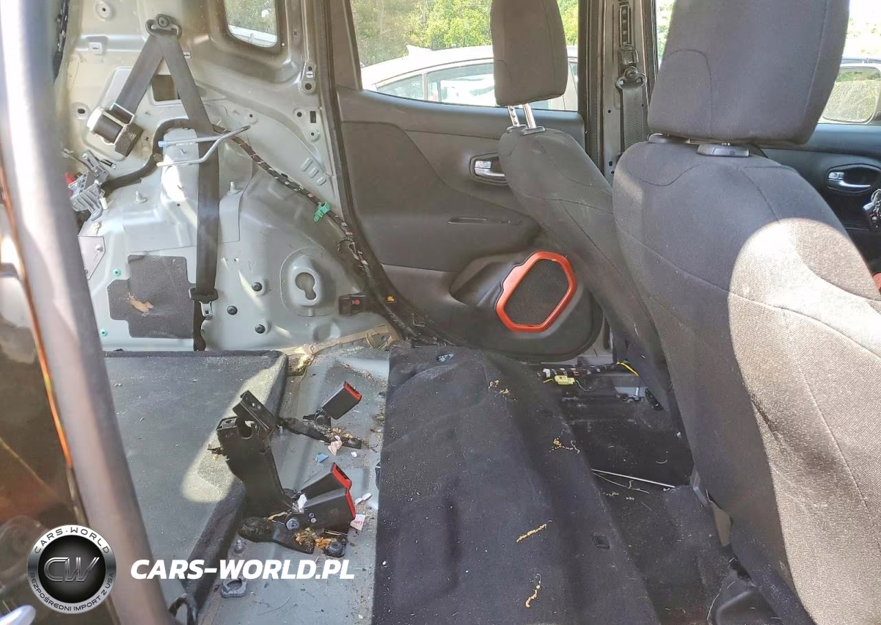 2018 Jeep Renegade Sport VIN:ZACCJBAB2JPJ14161 - 10