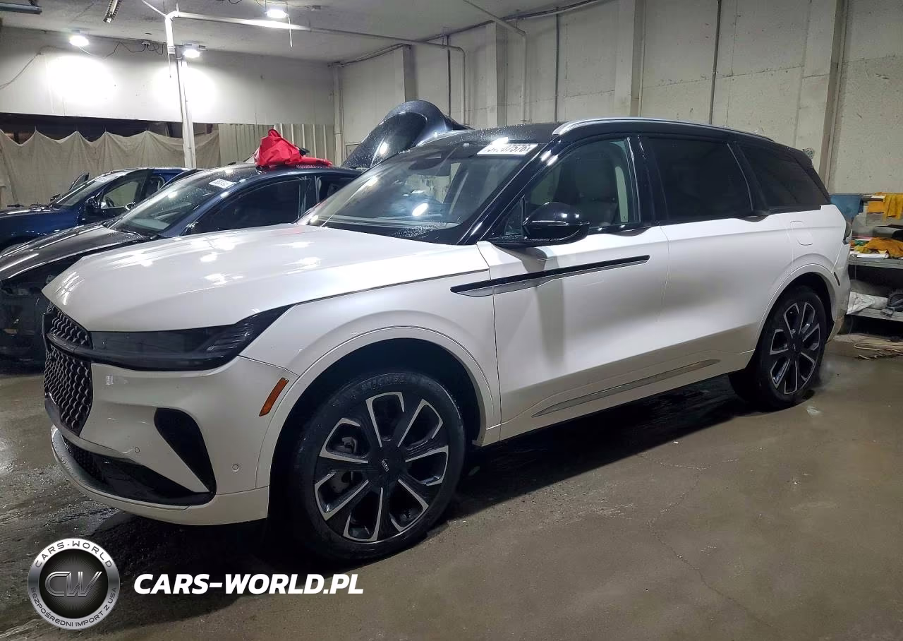 2024 Lincoln Nautilus Reserve – zdjęcie 1 z 13