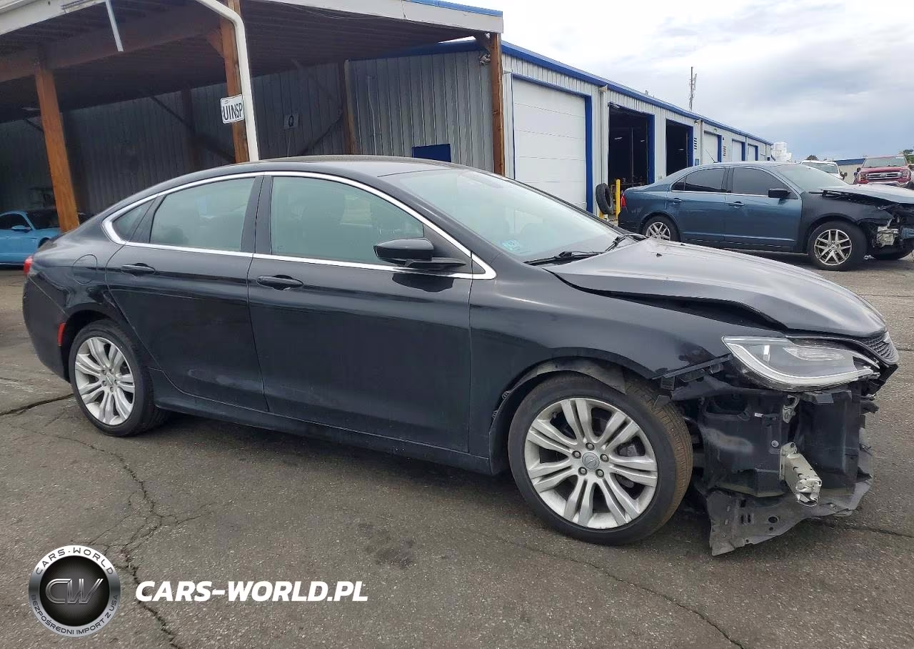 2015 Chrysler 200 Limited VIN:1C3CCCAB7FN638879 - 4
