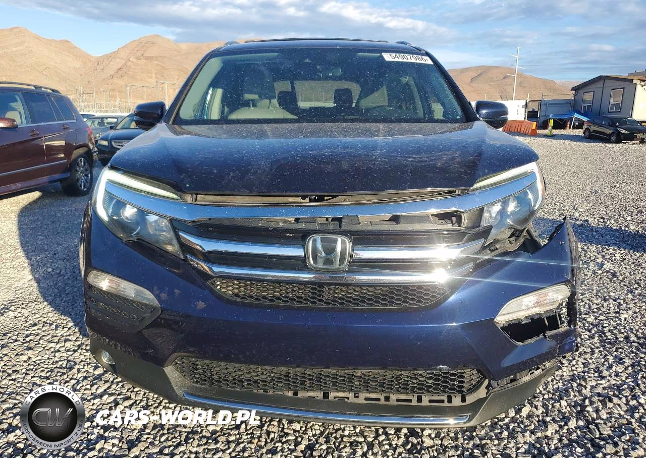 2018 Honda Pilot Elite VIN:5FNYF6H01JB011312 - 5