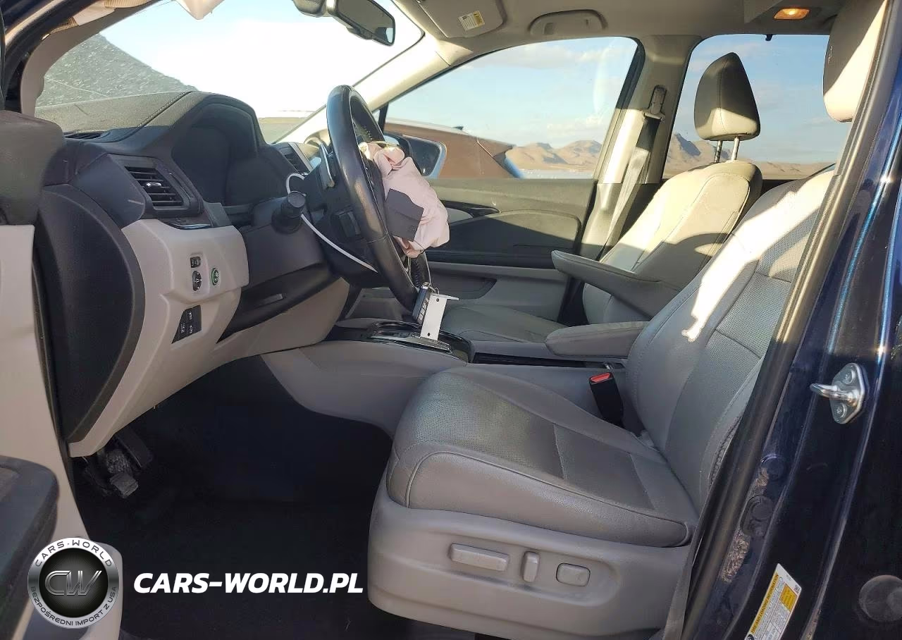 2018 Honda Pilot Elite VIN:5FNYF6H01JB011312 - 7
