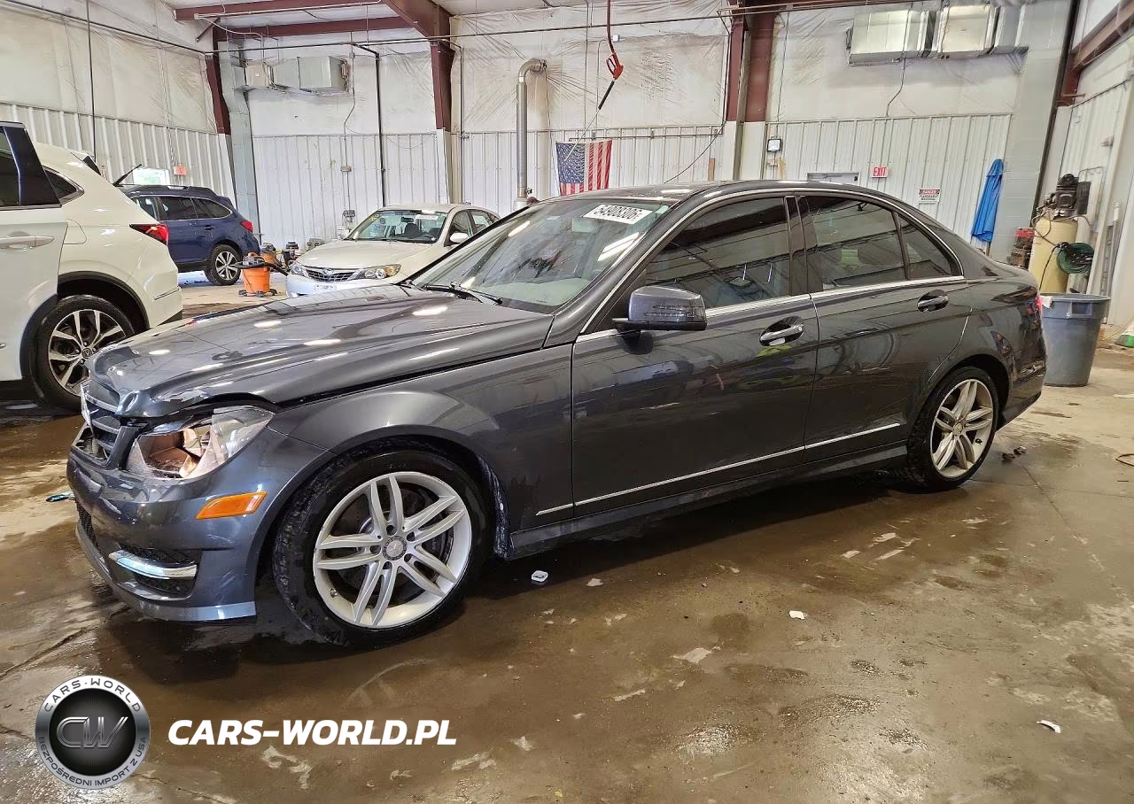 2014 Mercedes-Benz C 300 4Matic – zdjęcie 1 z 12