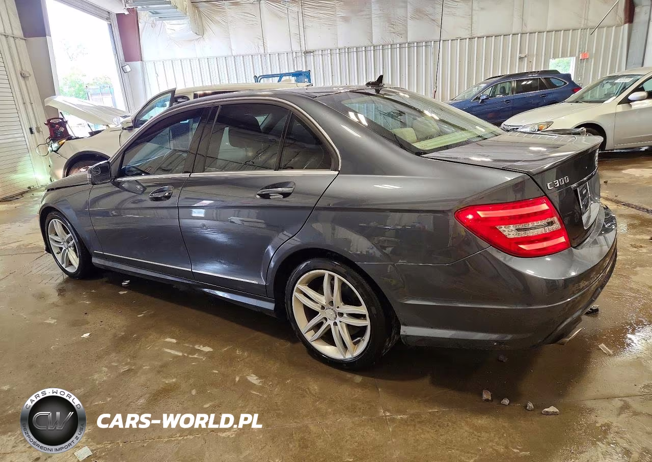 2014 Mercedes-Benz C 300 4Matic VIN:WDDGF8AB4EA943432 - 2