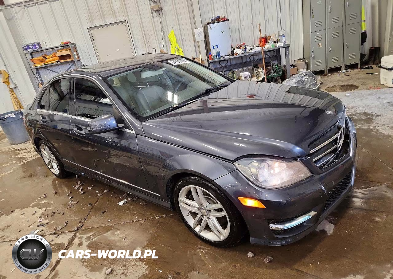 2014 Mercedes-Benz C 300 4Matic VIN:WDDGF8AB4EA943432 - 4