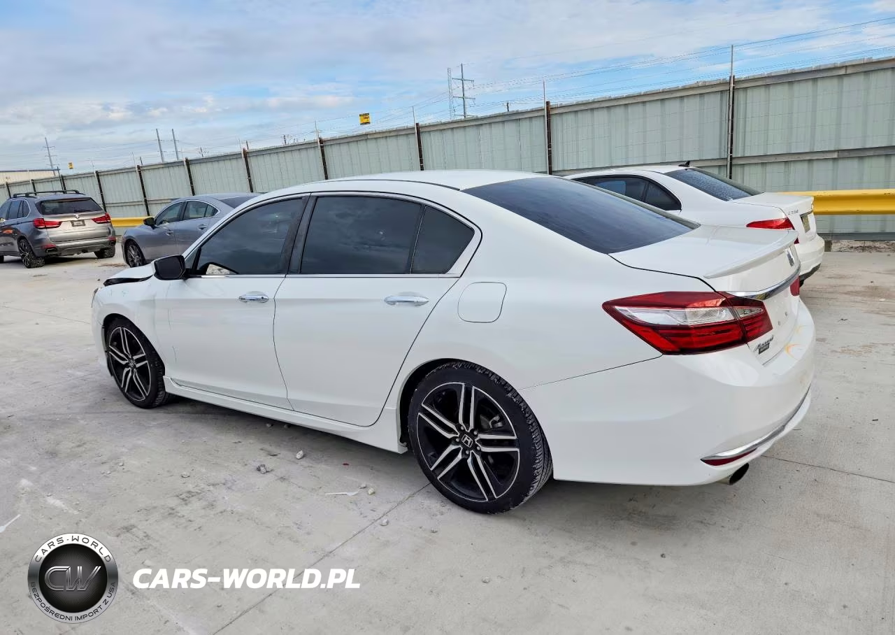 2017 Honda Accord Sport VIN:1HGCR2F56HA130695 - 2
