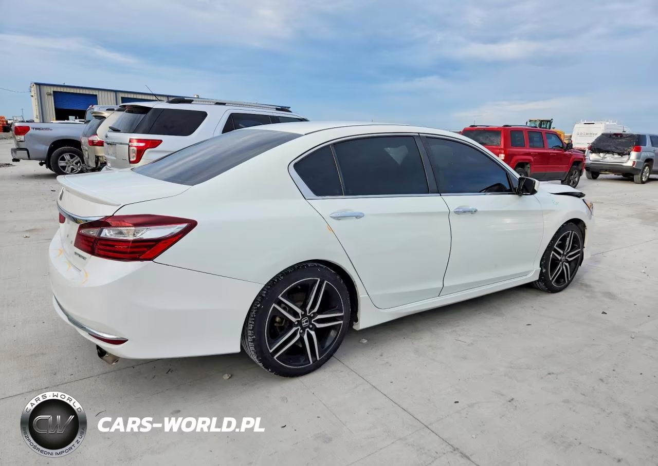 2017 Honda Accord Sport VIN:1HGCR2F56HA130695 - 3