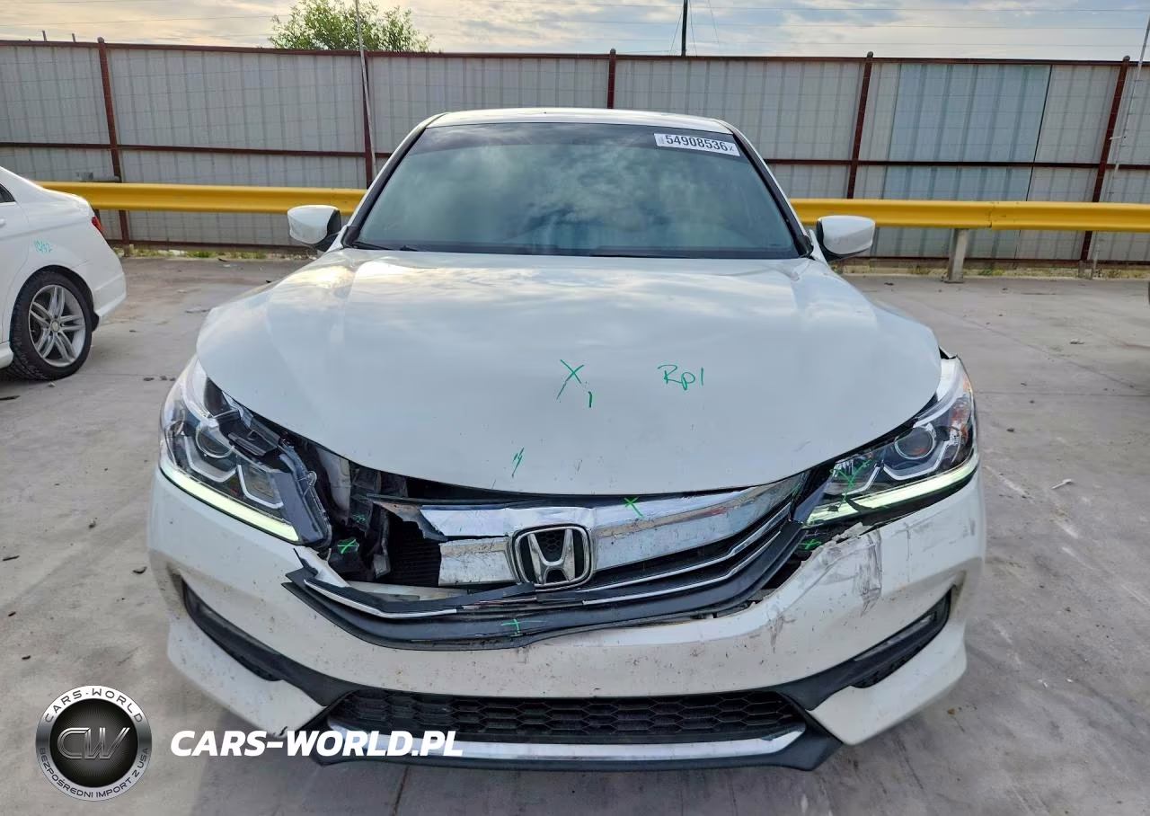 2017 Honda Accord Sport VIN:1HGCR2F56HA130695 - 5