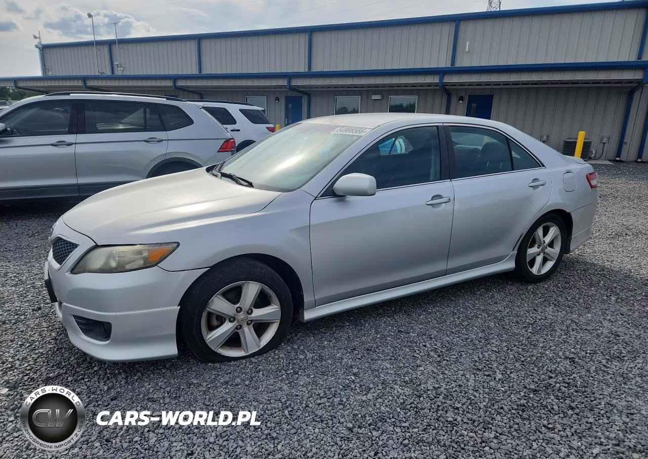 2011 Toyota Camry Se – zdjęcie 1 z 12