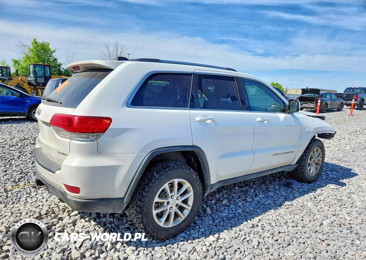 2016 Jeep Grand Cherokee Laredo VIN:1C4RJFAG9GC349363 - 3