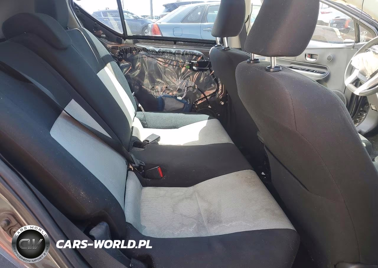 2017 Toyota Prius C Two VIN:JTDKDTB38H1591822 - 10
