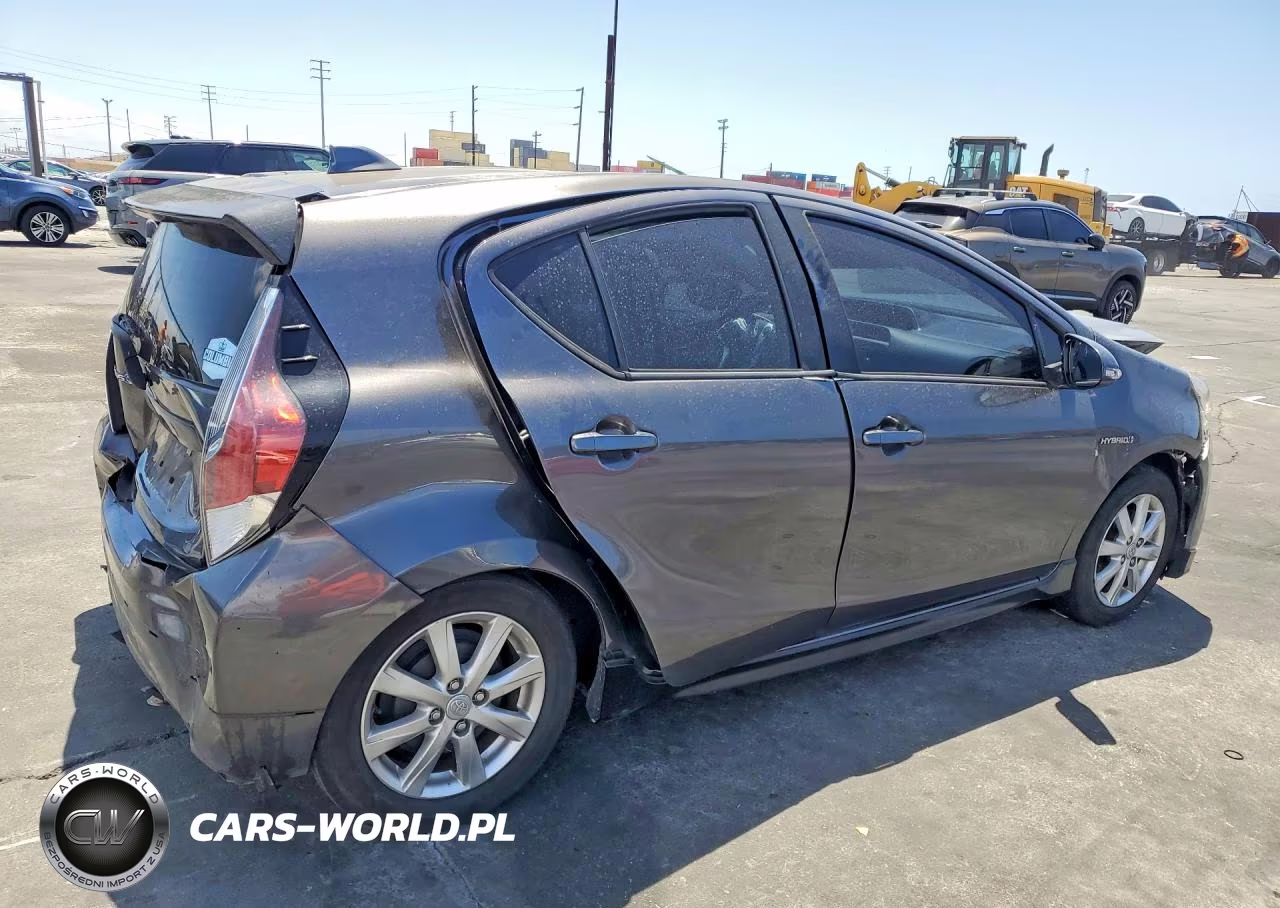 2017 Toyota Prius C Two VIN:JTDKDTB38H1591822 - 3