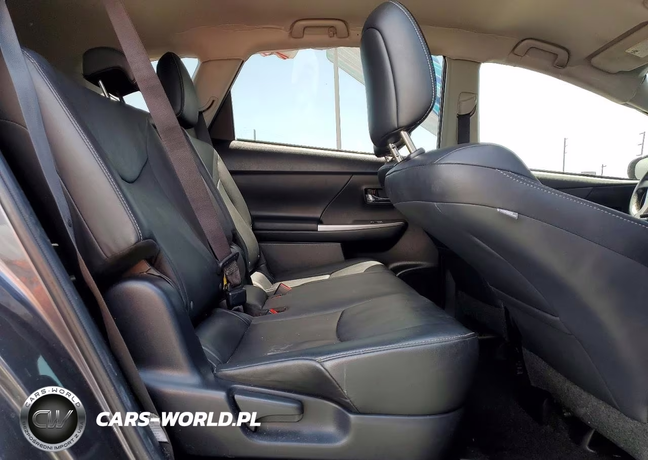 2015 Toyota Prius V Four VIN:JTDZN3EU4FJ035388 - 10