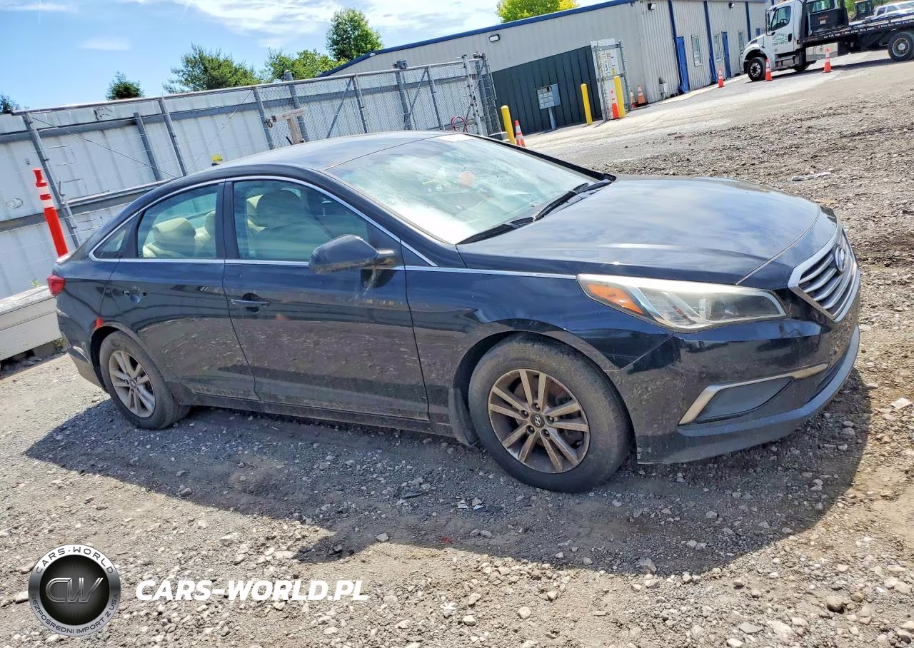 2016 Hyundai Sonata Se VIN:5NPE24AF3GH367692 - 4
