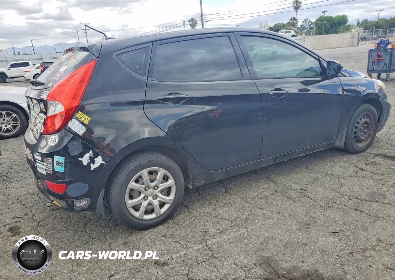 2013 Hyundai Accent Gs VIN:KMHCT5AE5DU127428 - 3