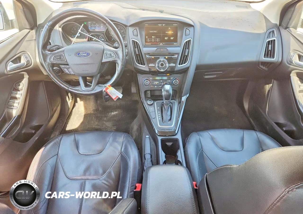 2015 Ford Focus Titanium VIN:1FADP3J27FL273934 - 8