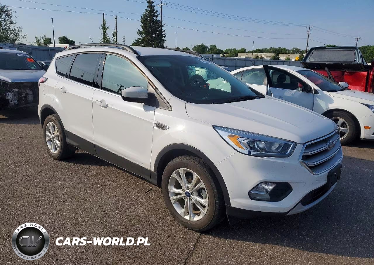 2017 Ford Escape Se VIN:1FMCU0GD6HUB95855 - 4