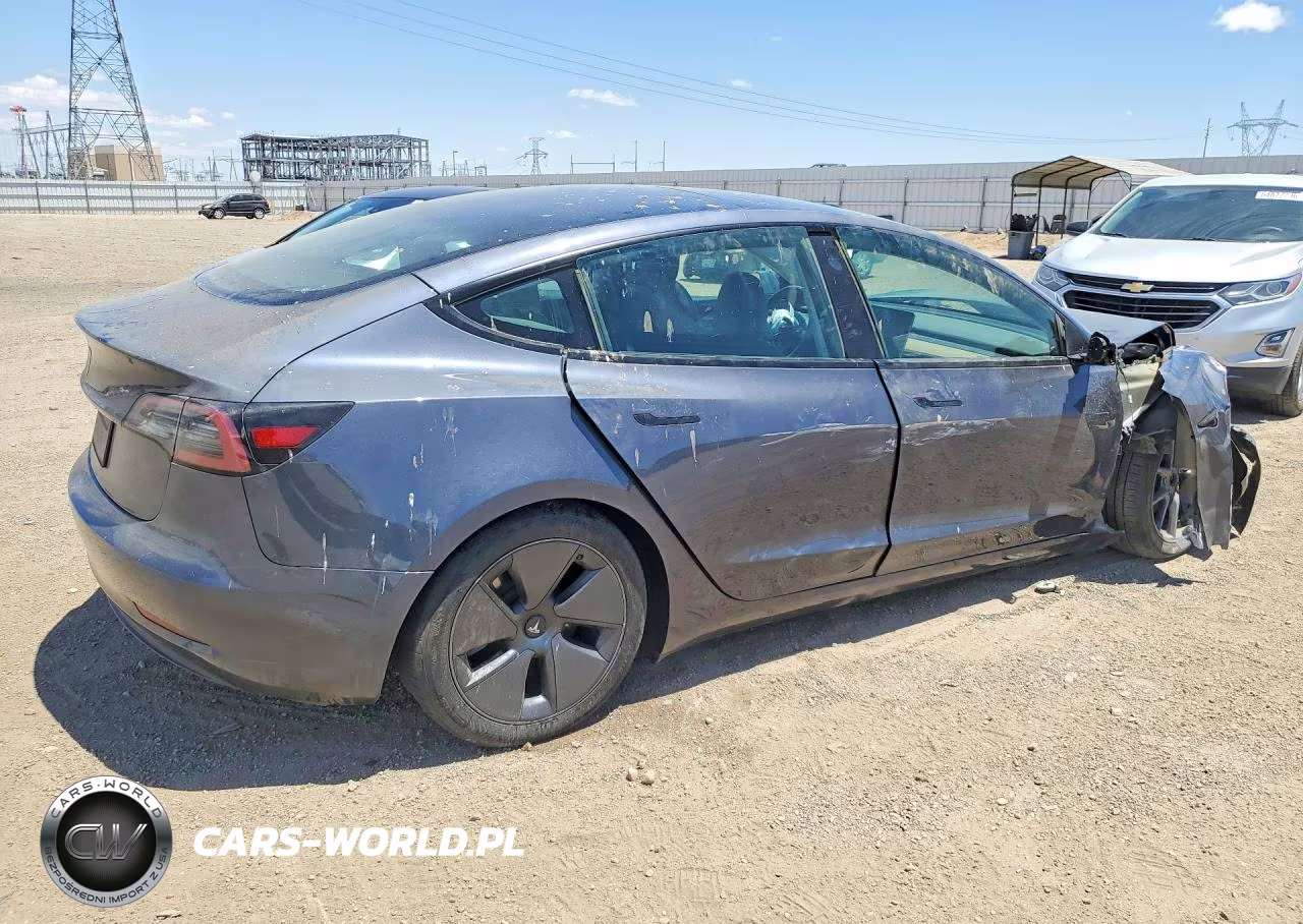 2023 Tesla Model 3 VIN:5YJ3E1EA5PF646118 - 3
