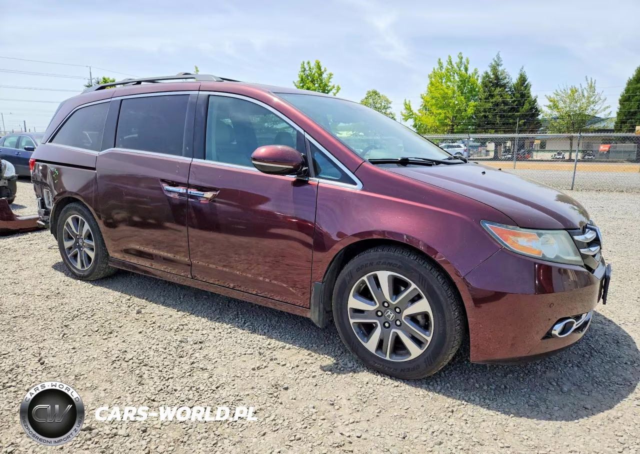 2014 Honda Odyssey Touring VIN:5FNRL5H91EB108392 - 4