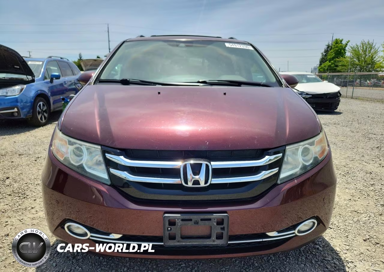 2014 Honda Odyssey Touring VIN:5FNRL5H91EB108392 - 5