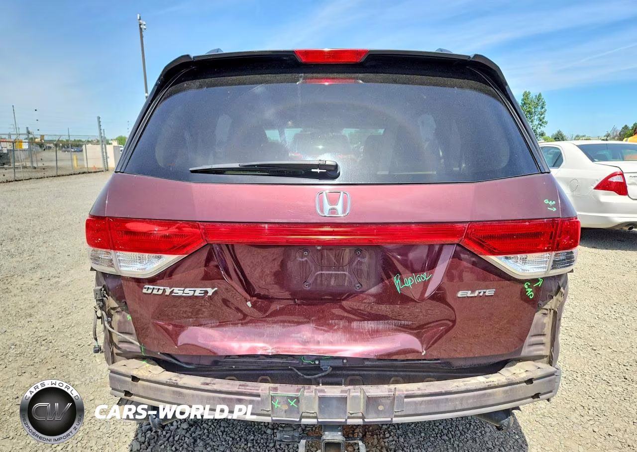2014 Honda Odyssey Touring VIN:5FNRL5H91EB108392 - 6