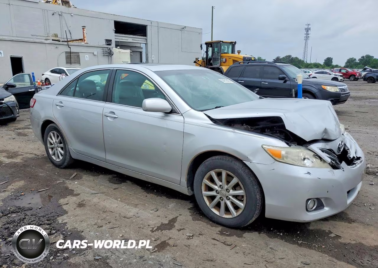 2011 Toyota Camry Xle VIN:4T4BF3EK3BR179232 - 4