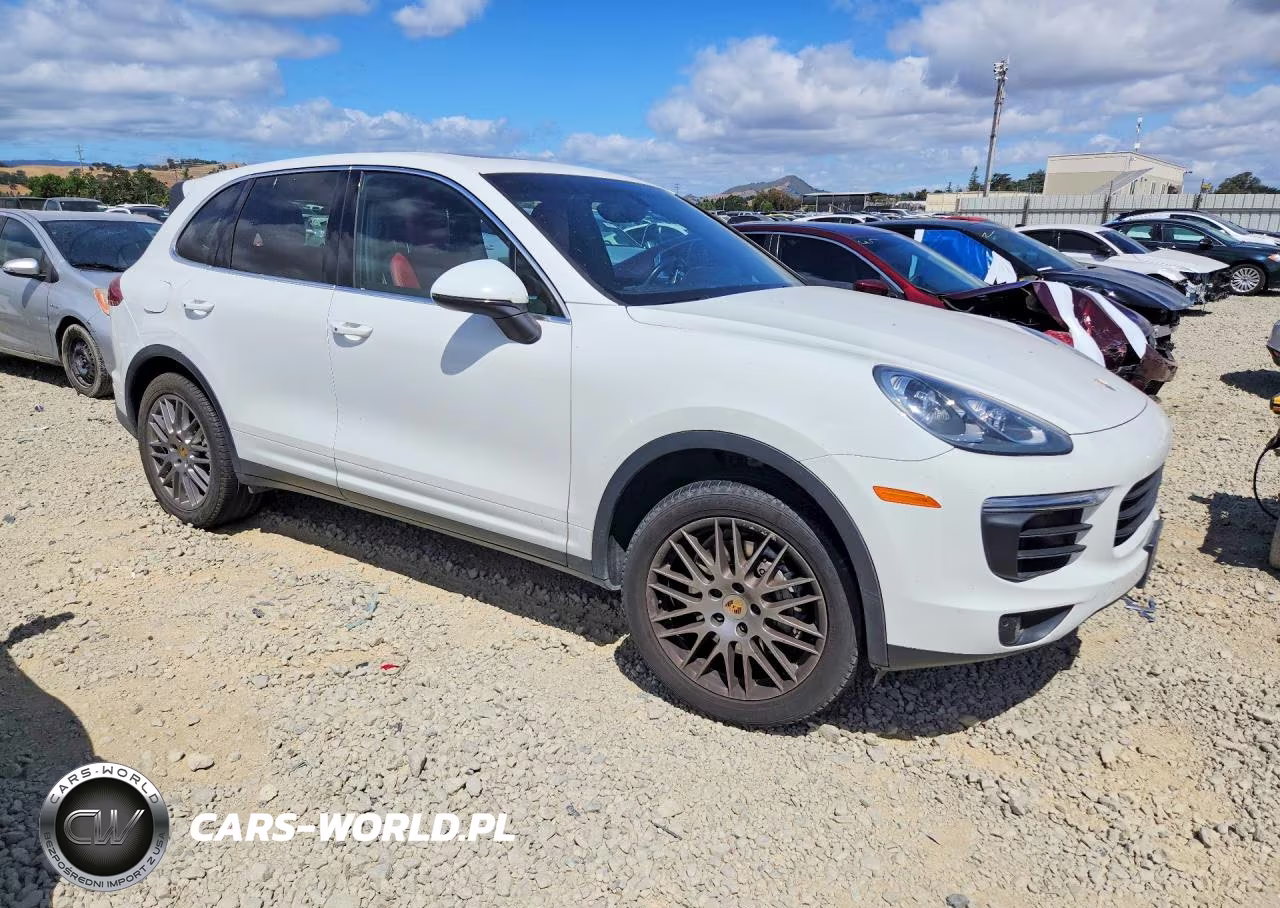 2017 Porsche Cayenne S VIN:WP1AB2A25HLA52601 - 4