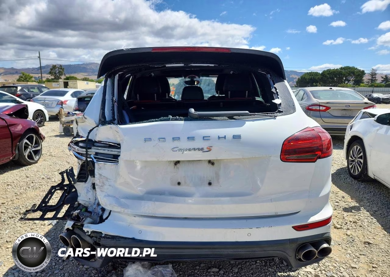 2017 Porsche Cayenne S VIN:WP1AB2A25HLA52601 - 6