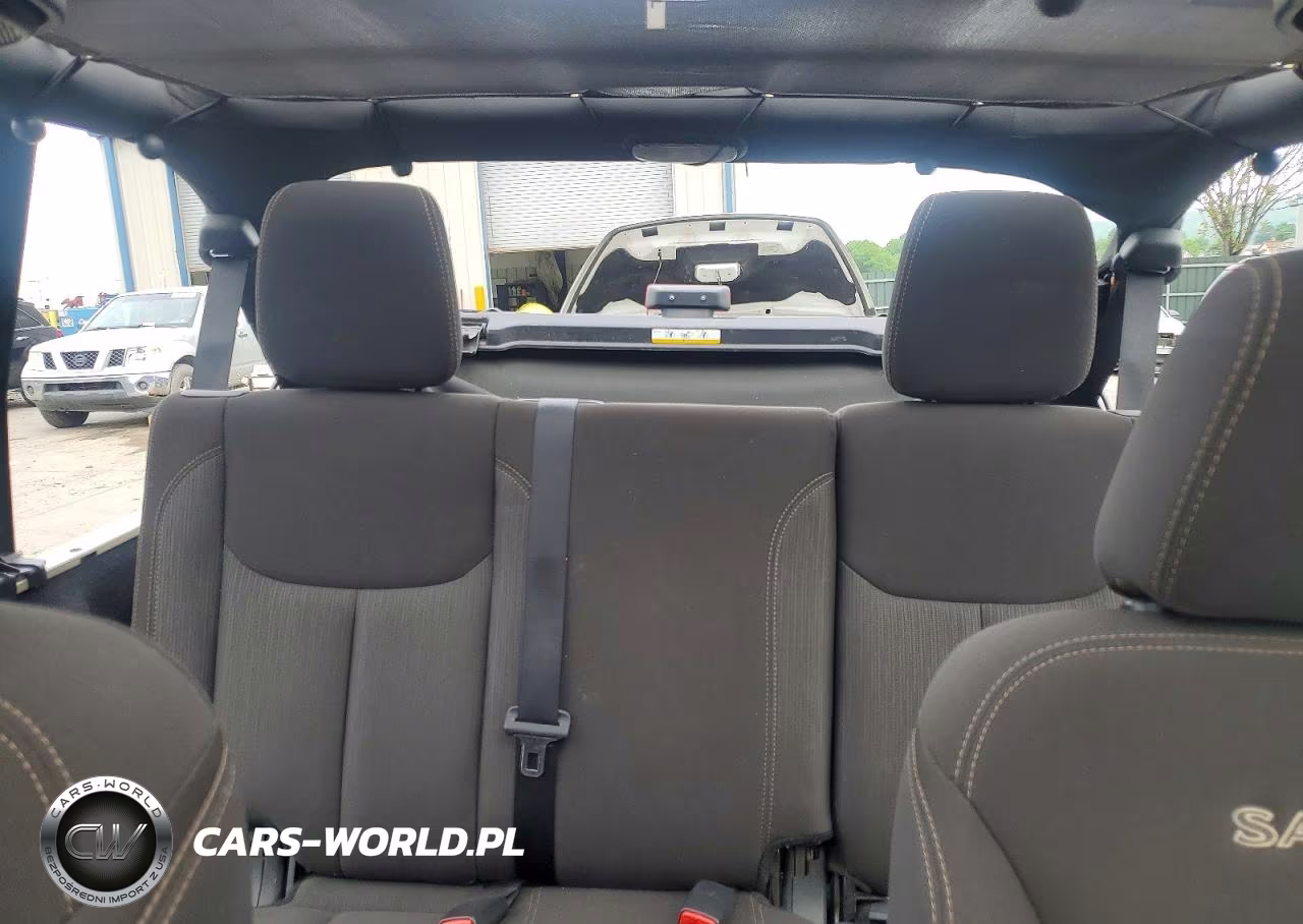 2017 Jeep Wrangler Unlimited Sahara VIN:1C4HJWEG4HL675112 - 10