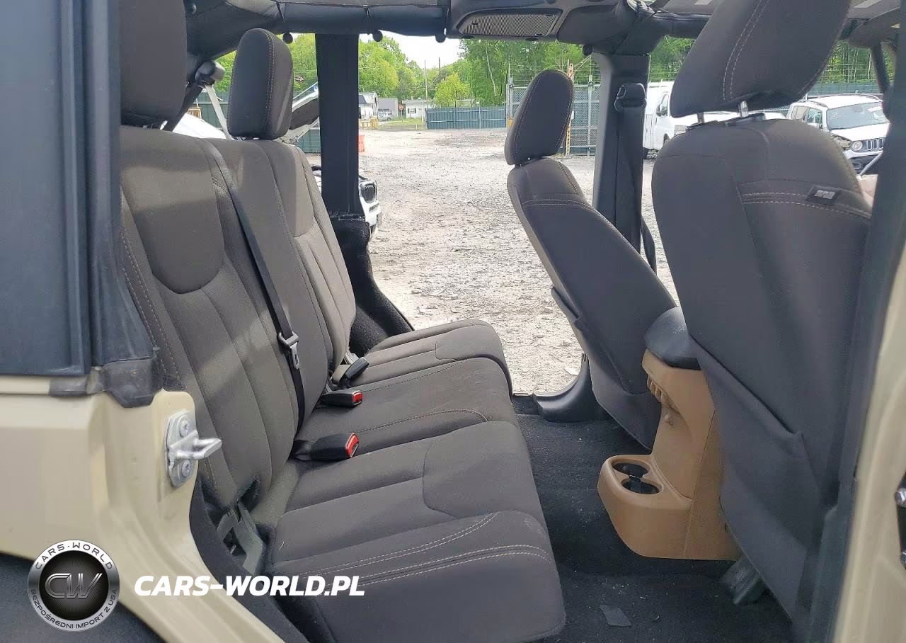 2017 Jeep Wrangler Unlimited Sahara VIN:1C4HJWEG4HL675112 - 11