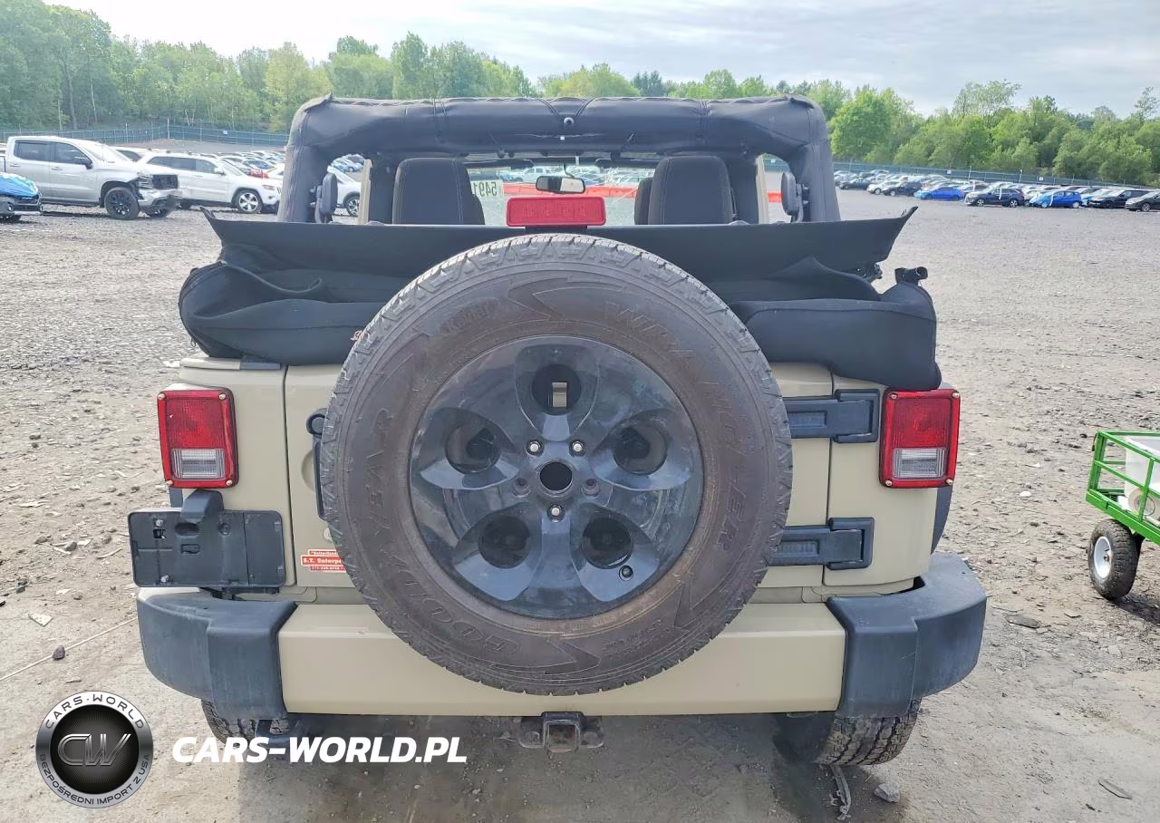2017 Jeep Wrangler Unlimited Sahara VIN:1C4HJWEG4HL675112 - 6