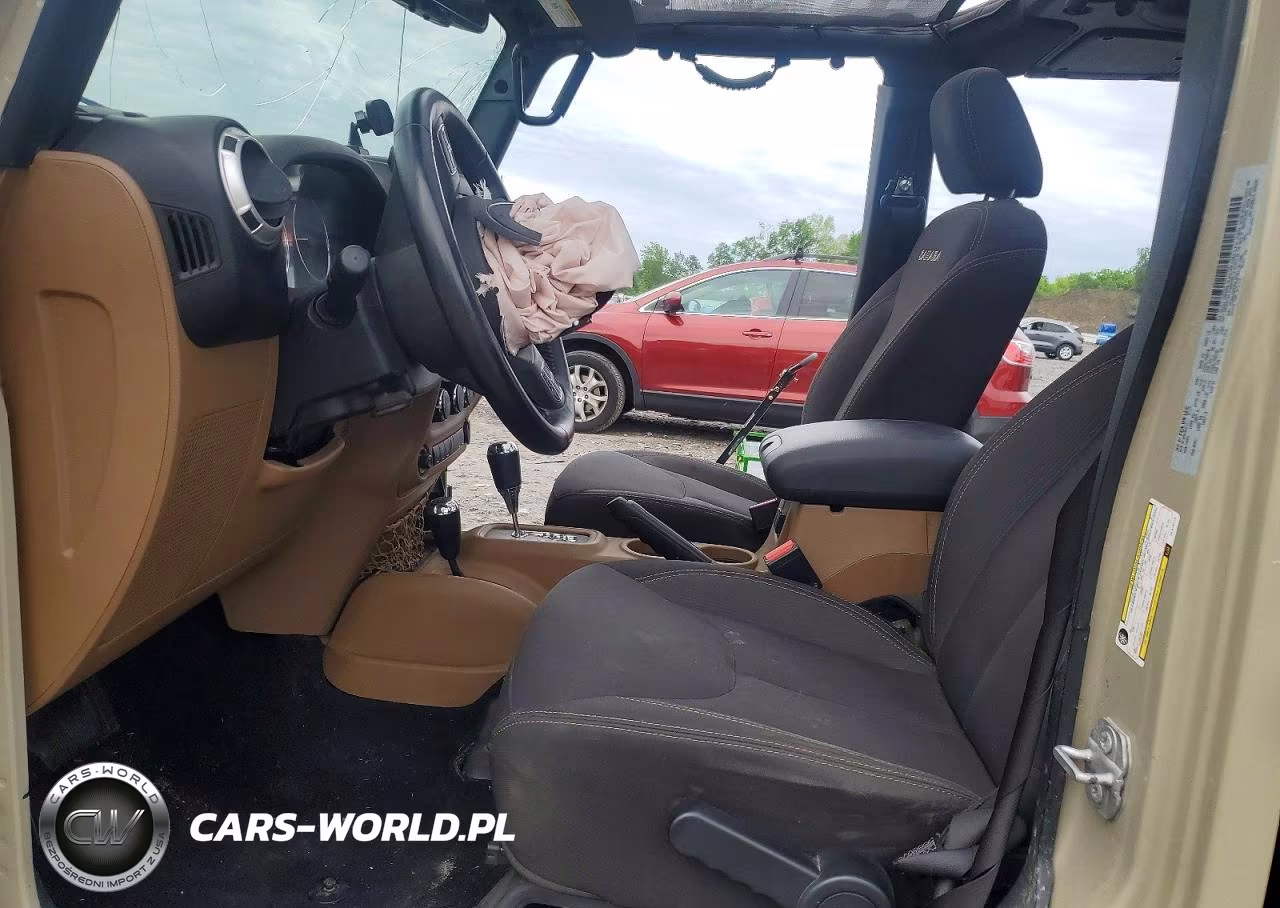 2017 Jeep Wrangler Unlimited Sahara VIN:1C4HJWEG4HL675112 - 7
