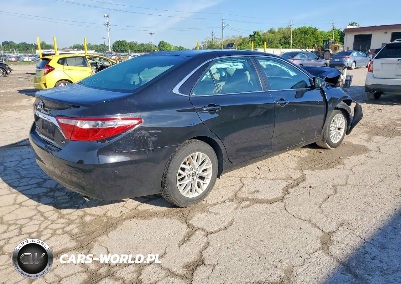 2017 Toyota Camry Le VIN:4T1BF1FK8HU269871 - 3