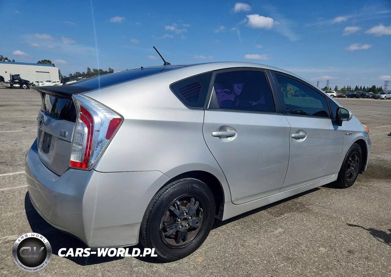 2014 Toyota Prius Two VIN:JTDKN3DU0E0378822 - 3