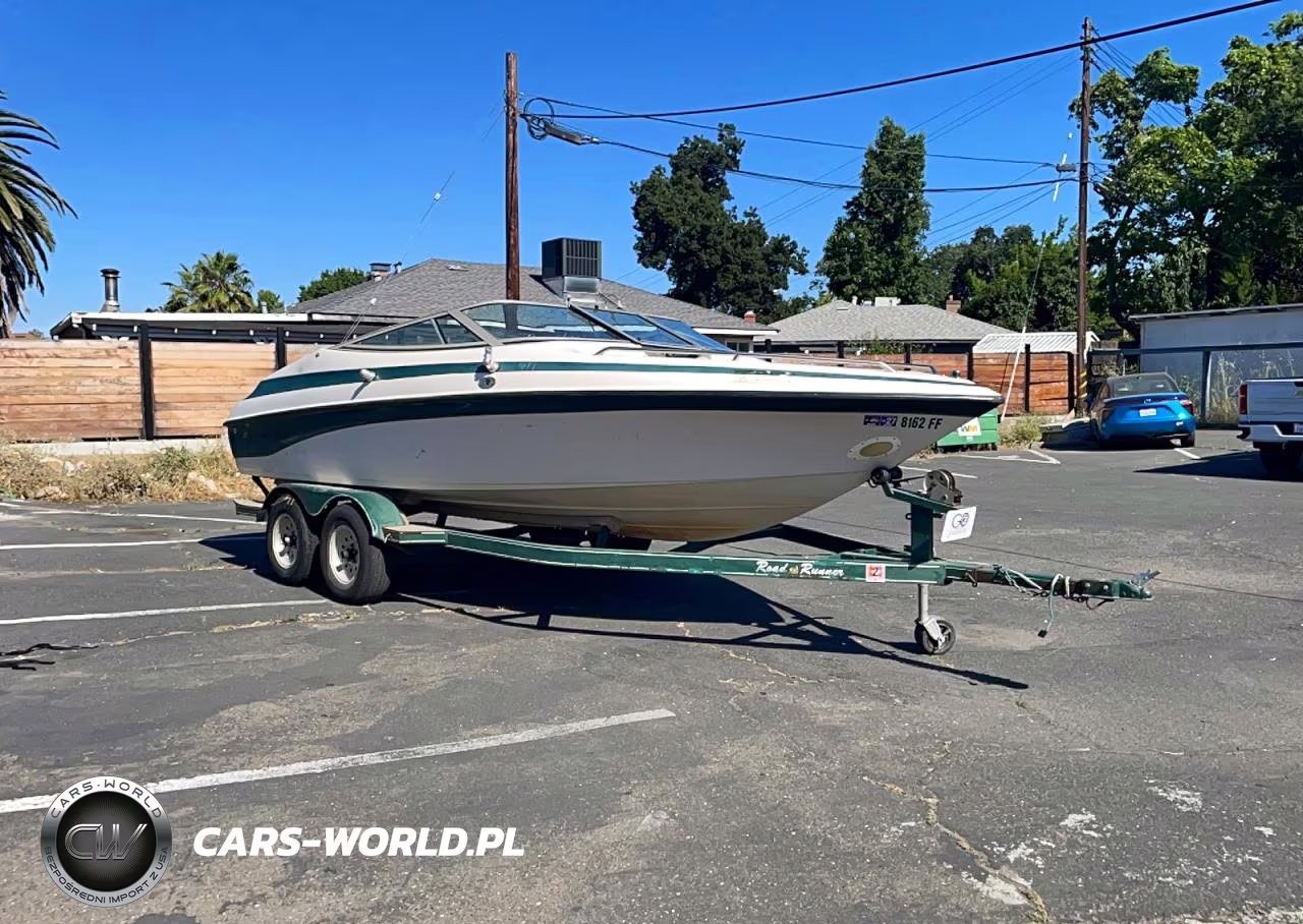 1999 Crownline Boat