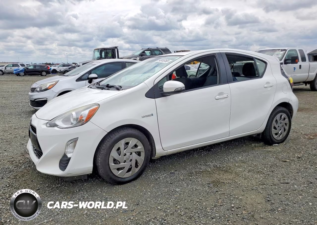 2016 Toyota Prius C Three