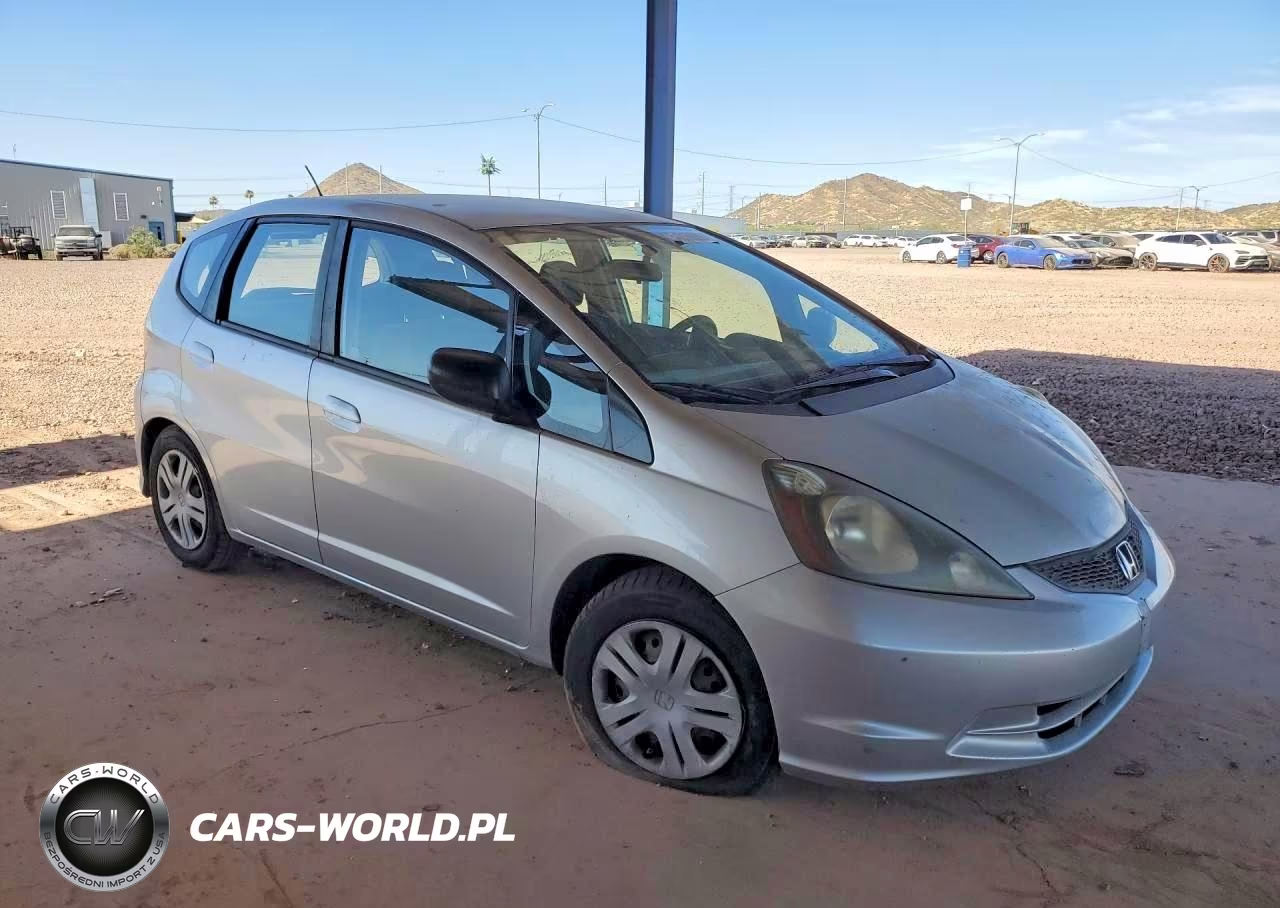 2011 Honda Fit VIN:JHMGE8H37BC006987 - 4