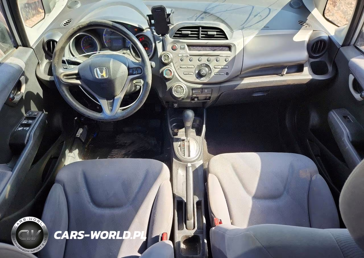 2011 Honda Fit VIN:JHMGE8H37BC006987 - 8