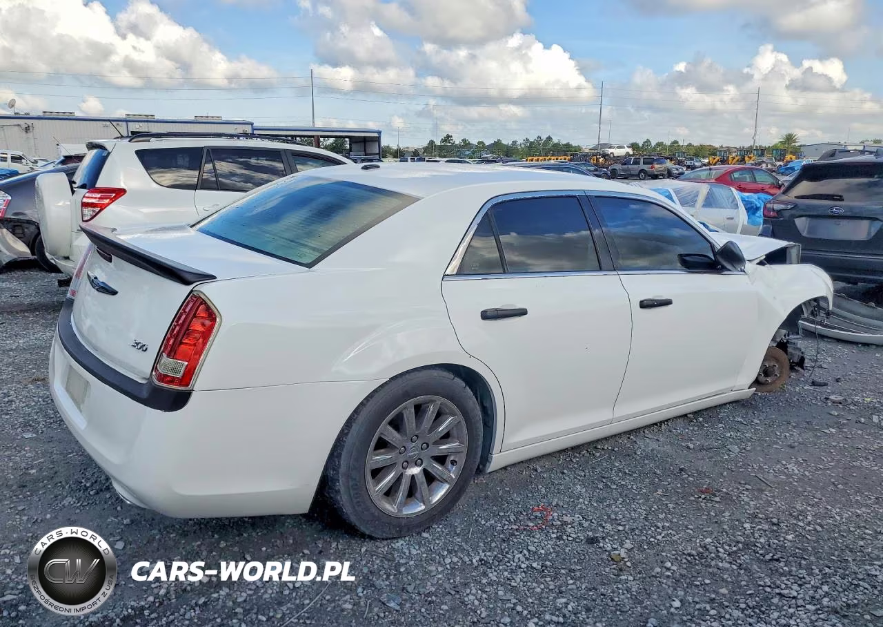 2011 Chrysler 300 Limited VIN:2C3CA5CG7BH537242 - 3