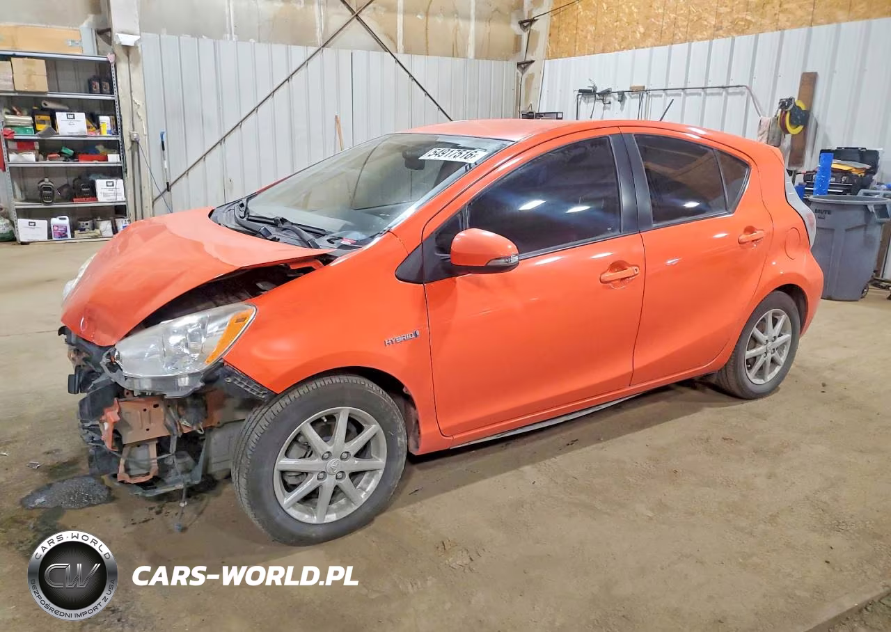 2013 Toyota Prius C Three – zdjęcie 1 z 13