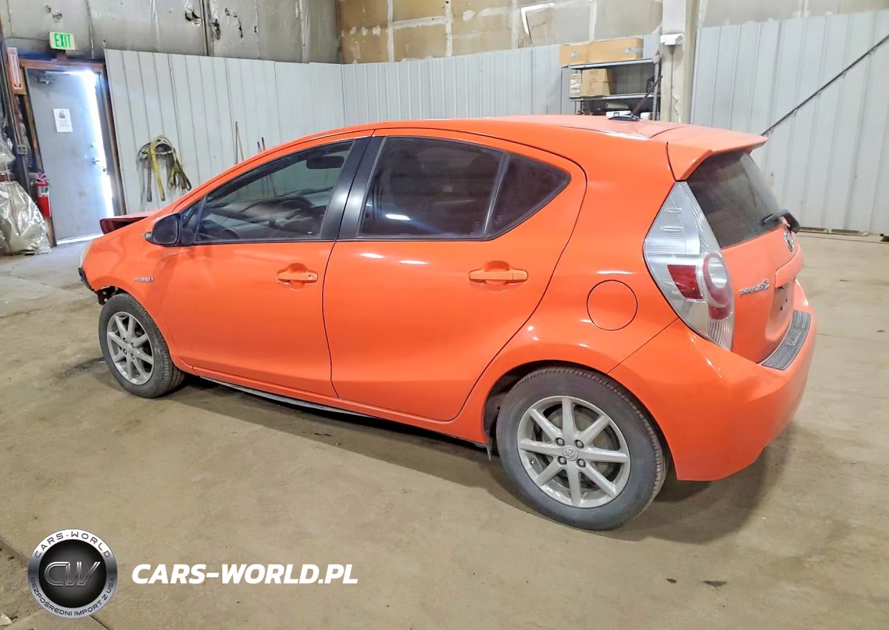 2013 Toyota Prius C Three VIN:JTDKDTB39D1050157 - 2